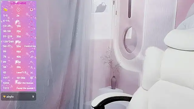 kemybaby online show from March 31, 8:33 pm