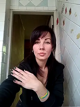 Adeline3302 online show from November 15, 1:37 pm