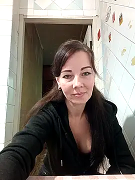 Snapshot of Adeline3302 chatting on October 29, 1:54 pm Adeline3302 online show from October 29, 1:54 pm