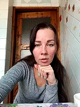 Snapshot of Adeline3302 chatting on October 3, 7:54 am Adeline3302 online show from October 3, 7:54 am