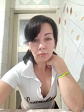 Adeline3302 online show from November 21, 3:44 pm