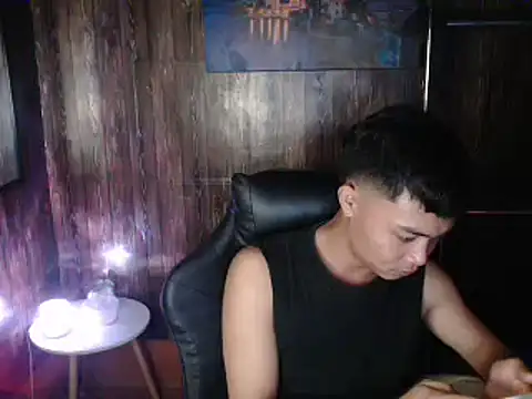 hotzachery online show from April 7, 4:42 pm