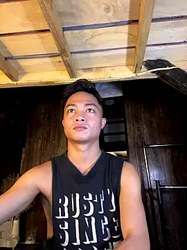 Snapshot of hotzachery chatting on October 31, 5:48 am hotzachery online show from October 31, 5:48 am