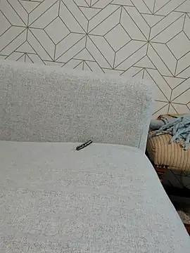 boy8540 online show from April 7, 8:05 am