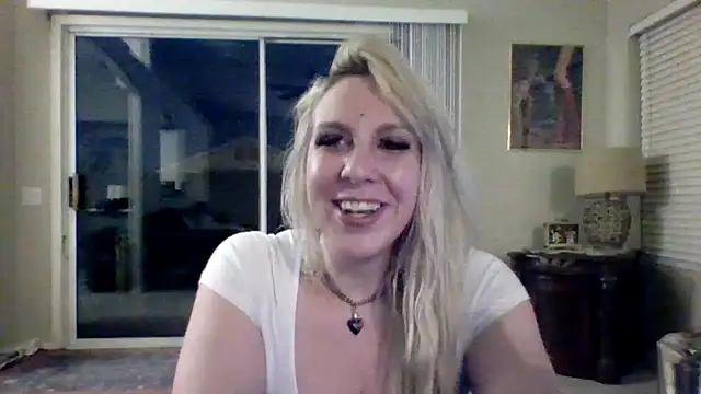 bimbopixxxie online show from December 22, 1:06 am