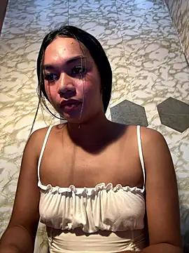 Snapshot of youryummybaby chatting on January 15, 6:39 am youryummybaby online show from January 15, 6:39 am