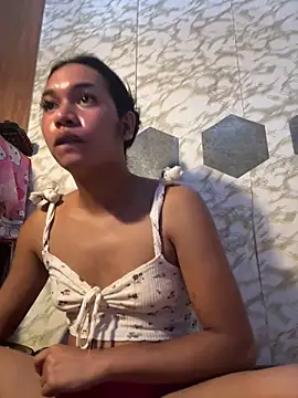 Snapshot of youryummybaby chatting on February 25, 6:35 am youryummybaby online show from February 25, 6:35 am