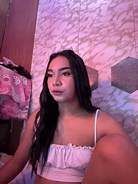 Snapshot of youryummybaby chatting on February 18, 7:06 am youryummybaby online show from February 18, 7:06 am