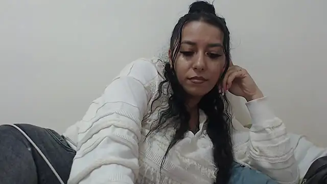 Maryem637048 online show from March 13, 2:33 pm