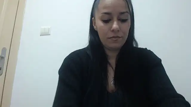 Maryem637048 online show from December 17, 2:33 pm