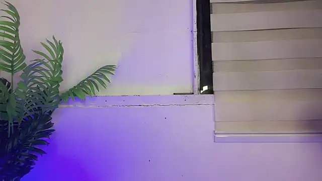 Snapshot of serpenthena_goddess chatting on October 27, 8:32 pm serpenthena goddess online show from October 27, 8:32 pm