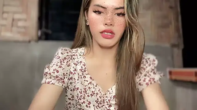 Snapshot of serpenthena_goddess chatting on October 15, 8:17 pm serpenthena goddess online show from October 15, 8:17 pm