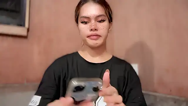 Snapshot of serpenthena_goddess chatting on November 20, 10:31 pm serpenthena goddess online show from November 20, 10:31 pm