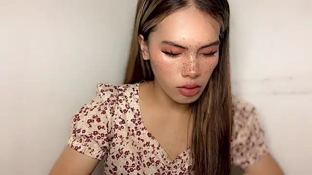 Snapshot of serpenthena_goddess chatting on November 15, 7:07 pm serpenthena goddess online show from November 15, 7:07 pm