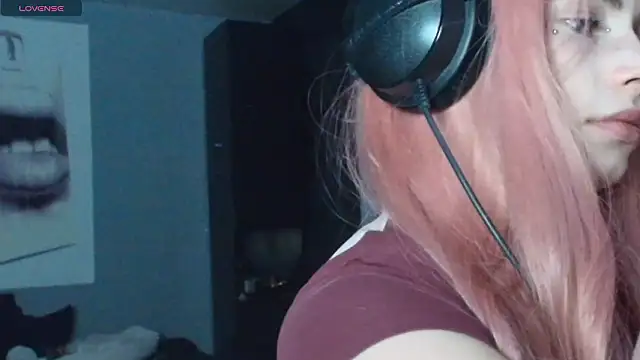 Snapshot of PieraMarch chatting on January 17, 7:39 pm PieraMarch online show from January 17, 7:39 pm