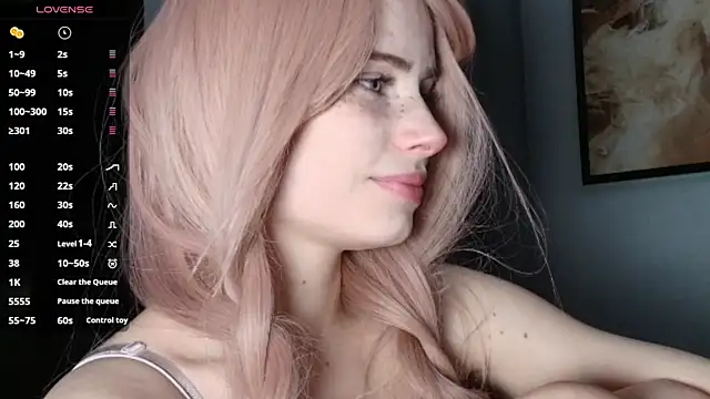 PieraMarch online show from November 30, 7:25 pm