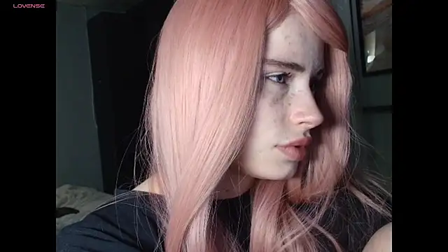 Snapshot of PieraMarch chatting on April 23, 7:59 pm PieraMarch online show from April 23, 7:59 pm