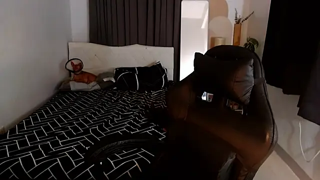 Ur QueenCamilla online show from March 23, 2:11 am