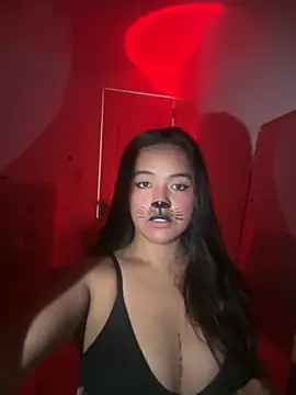 Snapshot of urasianlady chatting on November 1, 2:55 pm urasianlady online show from November 1, 2:55 pm