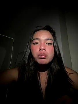 Snapshot of urasianlady chatting on November 13, 12:31 pm urasianlady online show from November 13, 12:31 pm