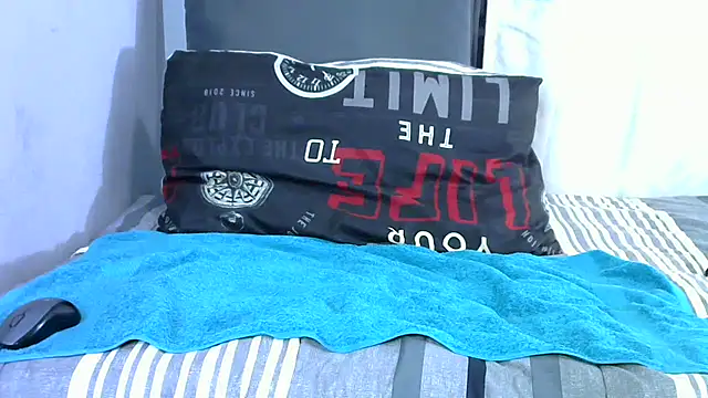 shy-lillyX22 online show from October 20, 9:37 pm