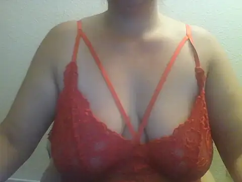 Snapshot of Lylala chatting on October 7, 6:42 pm Lylala online show from October 7, 6:42 pm