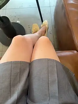 Meii-meyy online show from April 11, 7:45 am