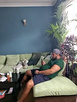 bellylova online show from April 21, 11:50 am