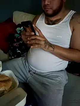 bellylova online show from February 19, 4:15 pm