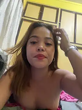 Snapshot of Slutty_baby19 chatting on February 4, 12:00 pm Slutty baby19 online show from February 4, 12:00 pm