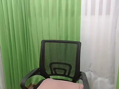 Snapshot of Slutty_baby19 chatting on February 24, 1:56 pm Slutty baby19 online show from February 24, 1:56 pm