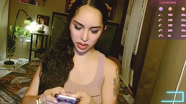 Snapshot of Franchesca_Trans chatting on November 26, 3:17 am Franchesca Trans online show from November 26, 3:17 am