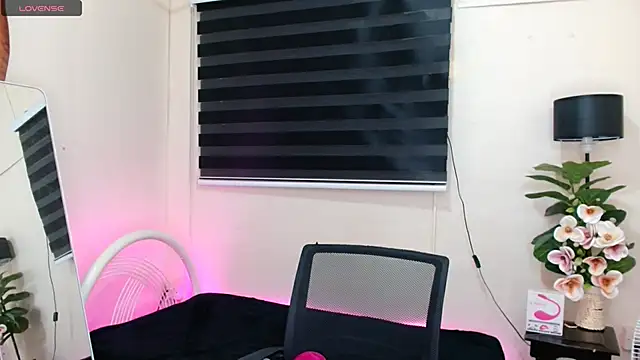 angelaxmonroe online show from September 24, 2:51 am