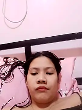 Snapshot of sweetcherry23 chatting on December 22, 8:36 am sweetcherry23 online show from December 22, 8:36 am