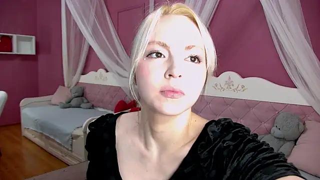 MollyHuntt online show from November 27, 7:03 pm