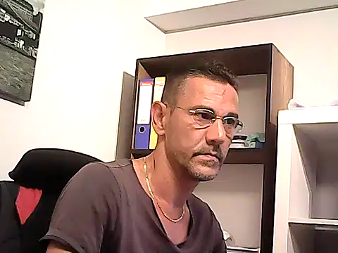 Snapshot of mastercharisma35 chatting on June 15, 12:05 pm mastercharisma35 online show from June 15, 12:05 pm