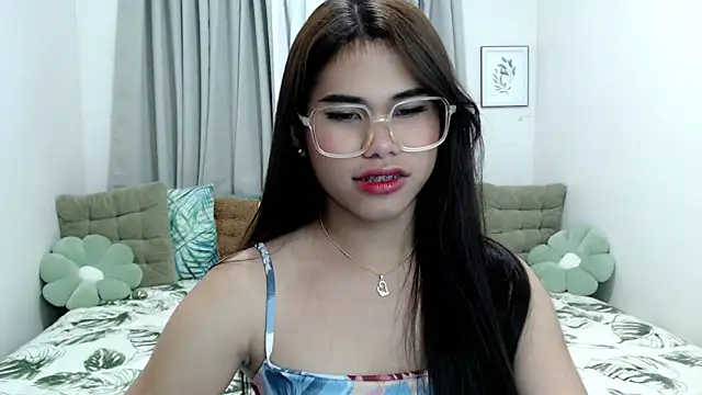 PrettyBlythes TS online show from January 7, 9:36 am