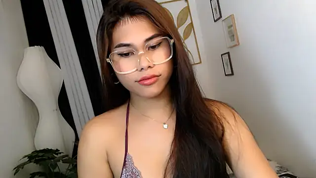 Snapshot of PrettyBlythes_TS chatting on June 14, 12:51 am PrettyBlythes TS online show from June 14, 12:51 am