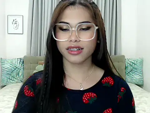 PrettyBlythes TS online show from January 17, 7:23 am