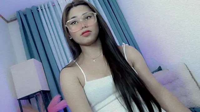 PrettyBlythes TS online show from February 26, 6:24 am