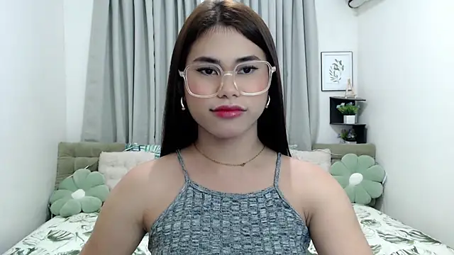 PrettyBlythes TS online show from December 16, 5:55 am