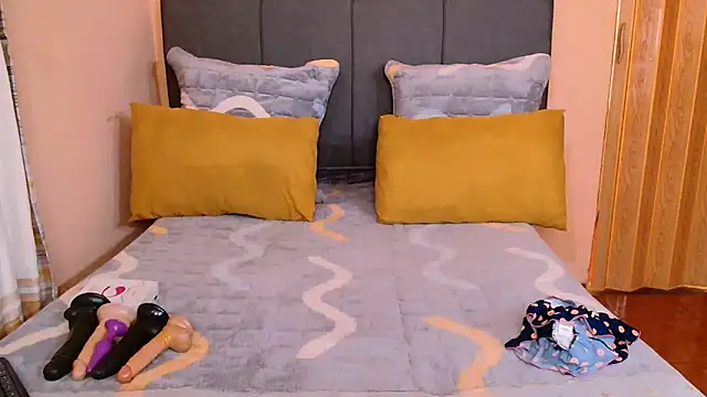 lunasexyXx online show from November 8, 5:05 pm