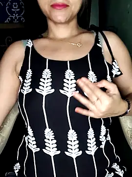 Snapshot of Horny_Shalu chatting on September 9, 2:43 am Horny Shalu online show from September 9, 2:43 am