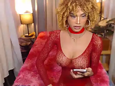 DAYANARAHFOX online show from March 4, 11:01 pm