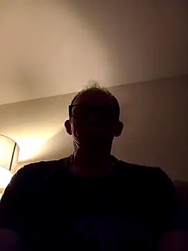 VaryingSundries online show from April 12, 9:29 pm