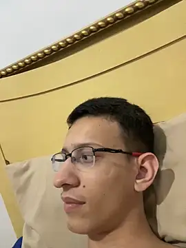 Snapshot of safadezanunes2 chatting on October 28, 8:30 pm safadezanunes2 online show from October 28, 8:30 pm