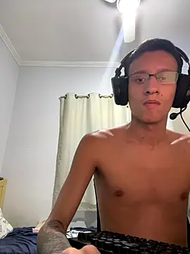 Snapshot of safadezanunes2 chatting on December 19, 3:58 pm safadezanunes2 online show from December 19, 3:58 pm