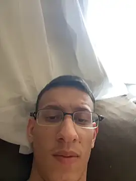 Snapshot of safadezanunes2 chatting on September 10, 3:44 pm safadezanunes2 online show from September 10, 3:44 pm