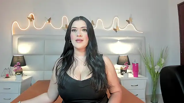 Snapshot of InnaVolkova chatting on February 25, 2:17 pm InnaVolkova online show from February 25, 2:17 pm