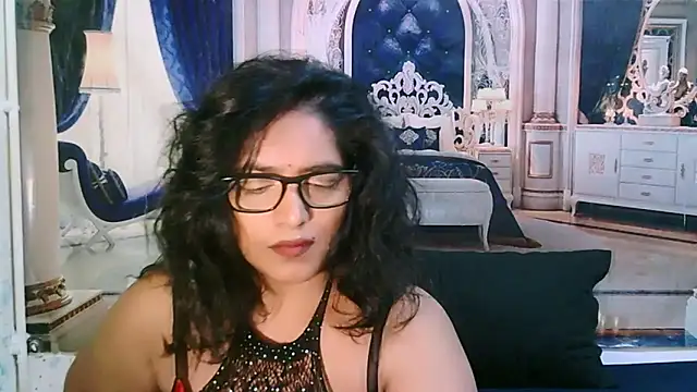 Snapshot of IndiaBlackPanther chatting on June 17, 7:13 pm IndiaBlackPanther online show from June 17, 7:13 pm